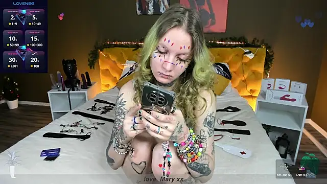 Snapshot of Mary_Xextra chatting on January 11, 2025, 1:16 am Mary Xextra online show from January 11, 2025, 1:16 am