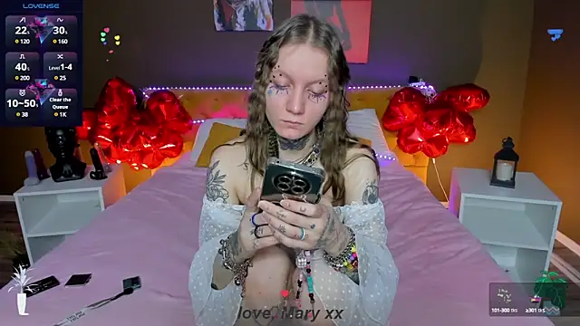 Snapshot of Mary_Xextra chatting on February 14, 2025, 1:13 am Mary Xextra online show from February 14, 2025, 1:13 am