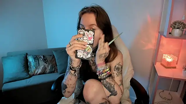 Snapshot of Mary_Xextra chatting on September 23, 2025, 12:02 am Mary Xextra online show from September 23, 2025, 12:02 am