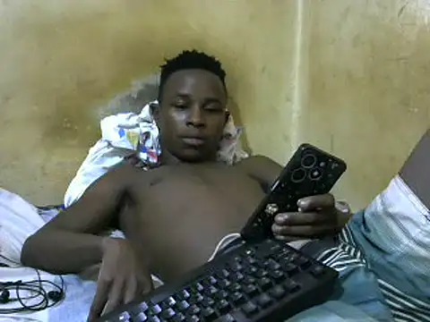 swthairydic online show from February 13, 2025, 11:39 am