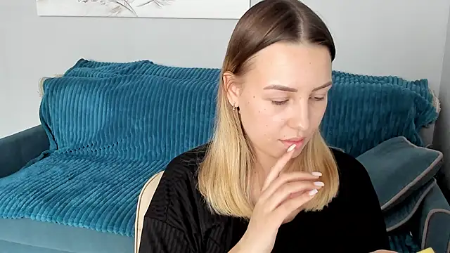 Mia shy1 online show from January 25, 2025, 10:51 am