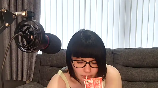 SquirtingIrishShannon online show from February 3, 2025, 3:49 pm