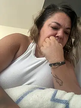 MikyVesela online show from July 21, 2026, 7:32 am