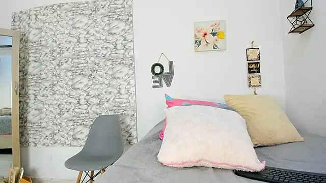 Snapshot of Canhela1 chatting on September 30, 2025, 12:59 am Canhela1 online show from September 30, 2025, 12:59 am