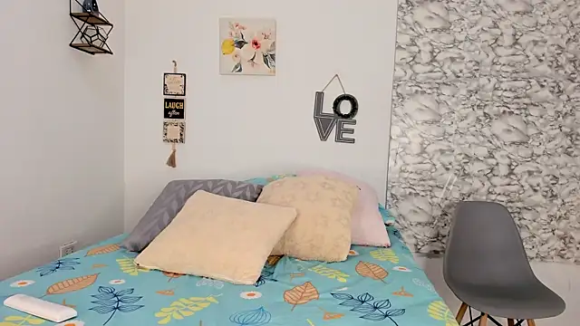 Snapshot of Canhela1 chatting on October 18, 2025, 11:11 am Canhela1 online show from October 18, 2025, 11:11 am