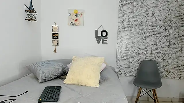 Snapshot of Canhela1 chatting on November 14, 2025, 12:53 am Canhela1 online show from November 14, 2025, 12:53 am