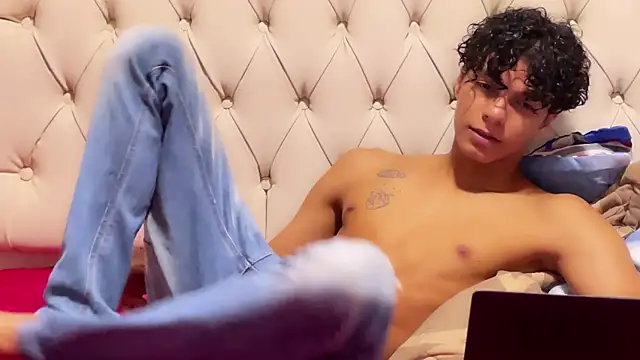 james dreams  online show from March 21, 2025, 5:21 am