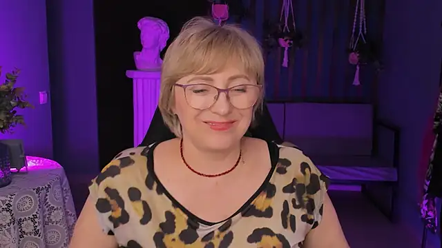 sugar vivien online show from March 12, 2025, 6:11 pm