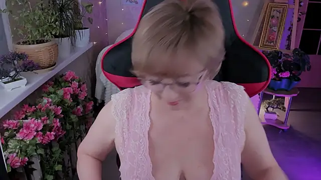 sugar vivien online show from April 13, 2026, 2:11 pm