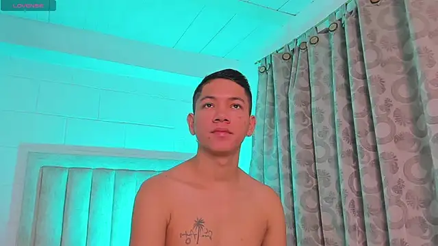 JulianRose 1 online show from January 17, 2025, 11:06 am