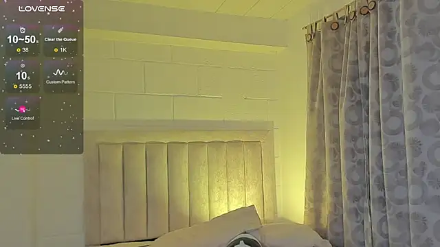 JulianRose 1 online show from February 6, 2025, 2:15 pm