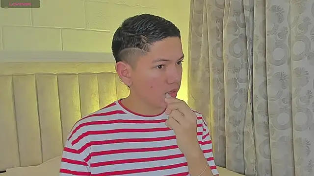 JulianRose 1 online show from February 7, 2025, 11:12 am