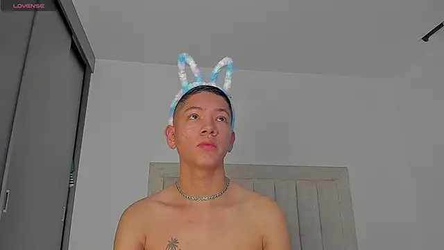 JulianRose 1 online show from February 7, 2026, 11:36 am