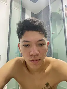 JulianRose 1 online show from April 25, 2026, 11:35 am