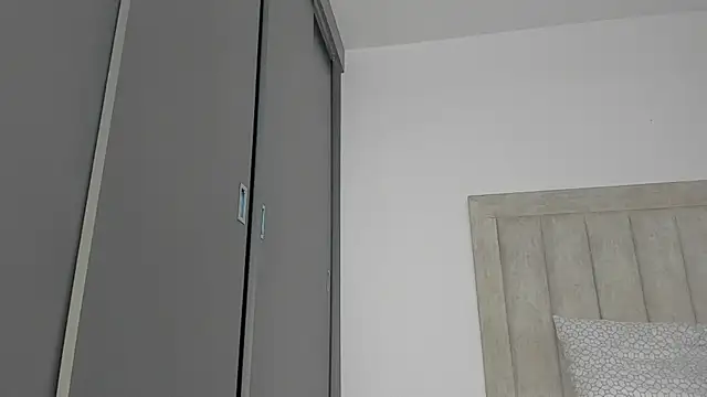 Snapshot of JulianRose_1 chatting on June 28, 2026, 1:06 pm JulianRose 1 online show from June 28, 2026, 1:06 pm