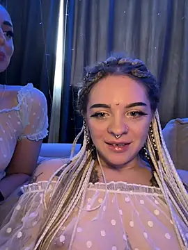 TwixCouple online show from January 18, 2026, 1:04 pm