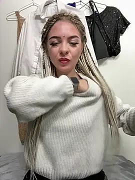 TwixCouple online show from January 19, 2026, 1:04 pm