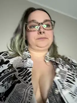Snapshot of kitten0760 chatting on June 23, 2026, 9:57 pm kitten0760 online show from June 23, 2026, 9:57 pm