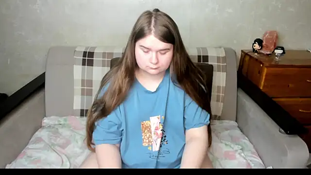 Snapshot of Aushpana chatting on December 16, 2025, 9:58 am Aushpana online show from December 16, 2025, 9:58 am