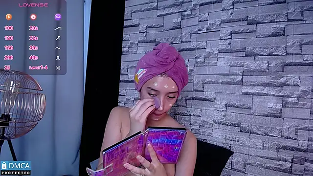 BellaOdisea online show from February 21, 2025, 1:22 pm