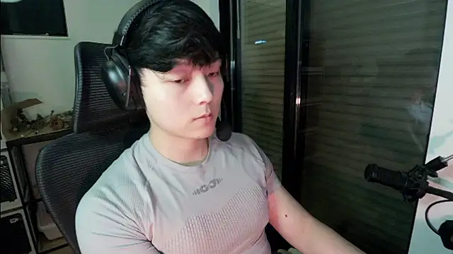 Tkcqcc online show from April 26, 2026, 2:37 pm