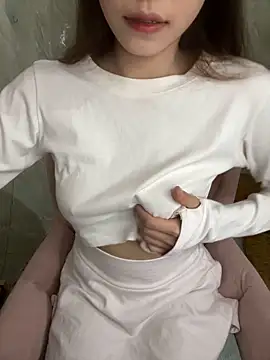 Pink Pretty online show from January 23, 2025, 4:37 pm