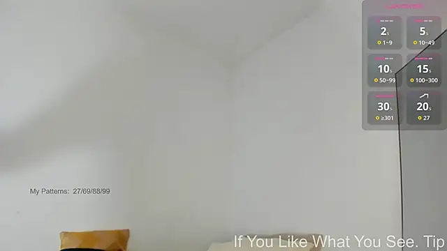 CirceJuno1 online show from December 14, 2025, 10:47 pm