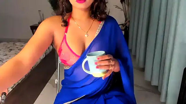 Bad Girl Kayra69 online show from February 4, 2025, 5:45 pm