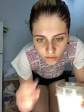 FlorBich online show from January 27, 2025, 11:54 pm