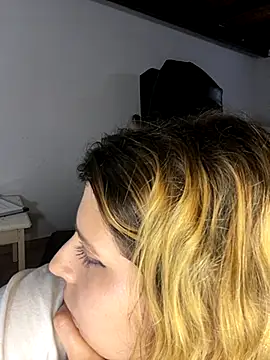 FlorBich online show from September 19, 2025, 10:10 pm