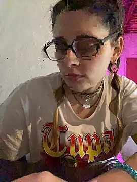 FlorBich online show from April 24, 2026, 6:54 pm