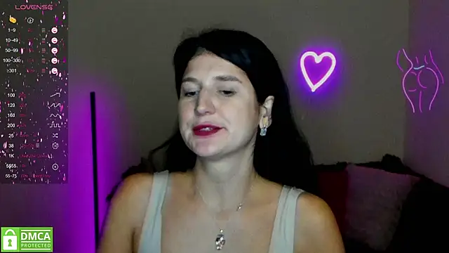 Alianna Solo Kisses online show from February 24, 2025, 9:53 am