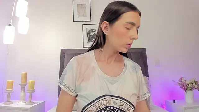 helen mooree online show from March 26, 2026, 12:55 pm