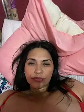 paolagomez  online show from January 12, 2025, 10:56 am