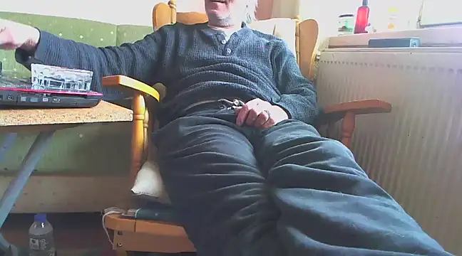 zormen355 online show from March 6, 2025, 6:19 am