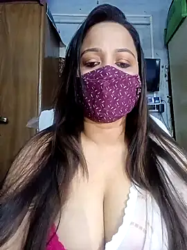 Snapshot of albelasummi702 chatting on December 26, 2024, 5:26 am albelasummi702 online show from December 26, 2024, 5:26 am