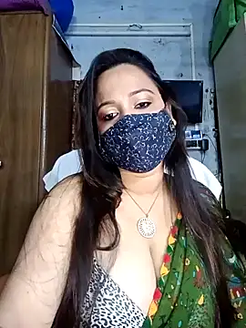 Snapshot of albelasummi702 chatting on January 11, 2025, 6:45 am albelasummi702 online show from January 11, 2025, 6:45 am