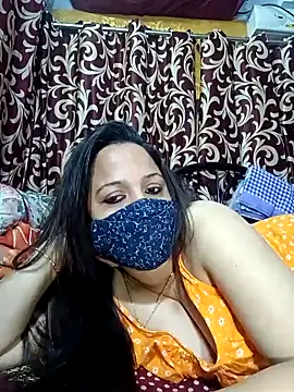 Snapshot of albelasummi702 chatting on February 5, 2025, 5:09 am albelasummi702 online show from February 5, 2025, 5:09 am