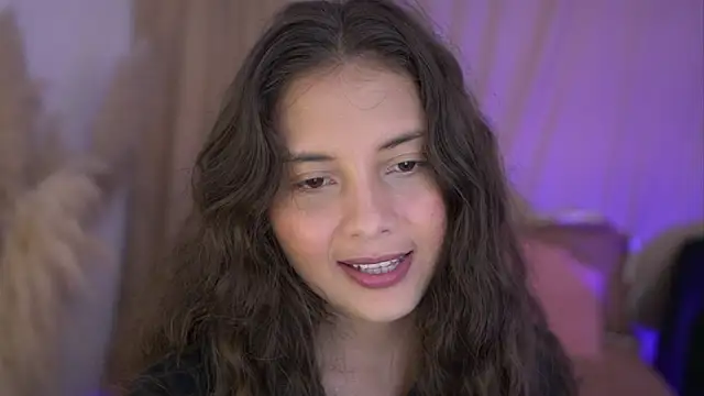 lirio05 online show from September 20, 2025, 6:42 pm