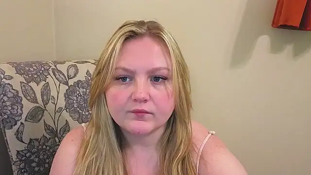 PhatAssBlond online show from April 14, 2026, 3:29 pm