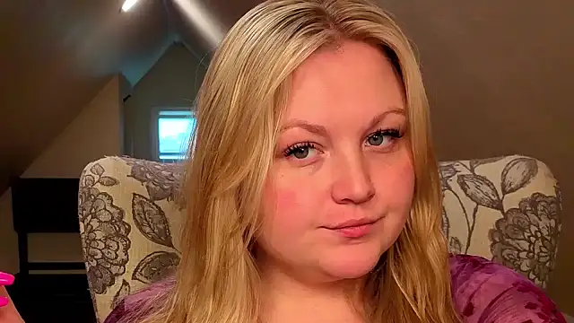 PhatAssBlond online show from May 14, 2026, 3:19 pm