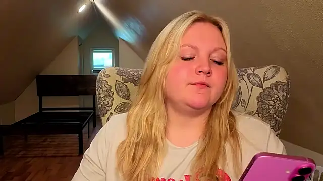 PhatAssBlond online show from May 16, 2026, 9:13 pm