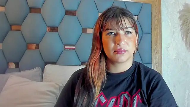 yayi derek online show from October 21, 2025, 11:33 am