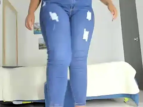 bigmom69  online show from March 16, 2025, 6:55 pm