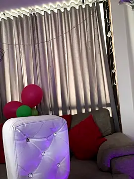 lia huan online show from January 20, 2025, 5:06 pm