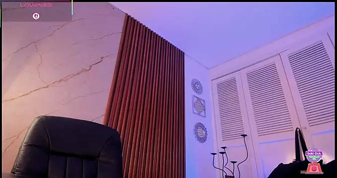 Emiilycollins online show from February 13, 2026, 4:41 am