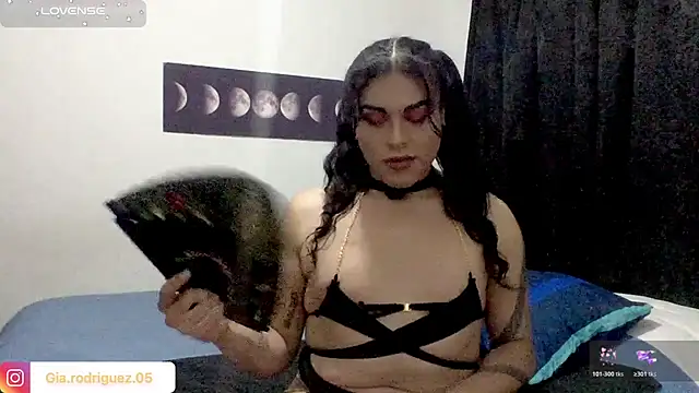 Snapshot of Ariana_Rodriguez_ chatting on July 7, 2026, 8:57 pm Ariana Rodriguez online show from July 7, 2026, 8:57 pm