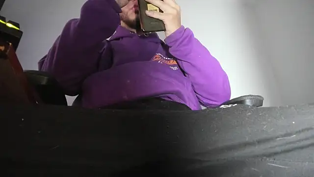 s sven03 online show from November 11, 2025, 3:39 am