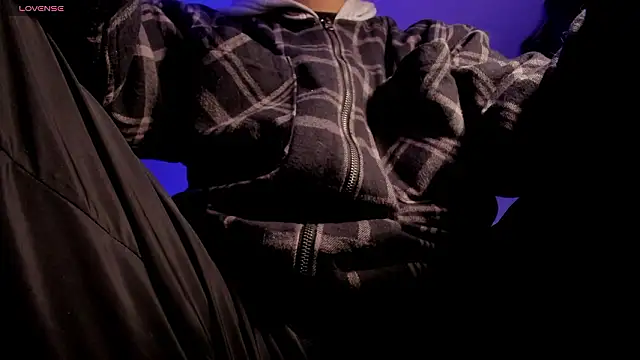 s sven03 online show from March 25, 2026, 2:28 am