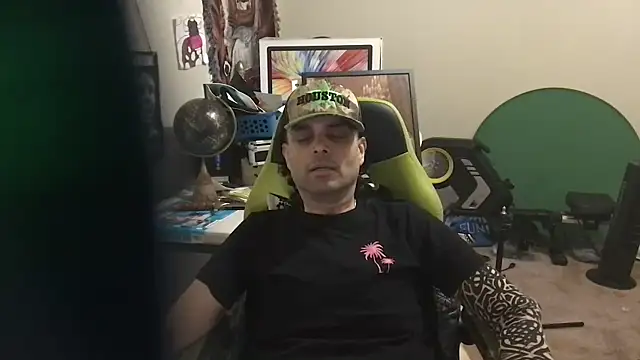 GForceSavage online show from April 22, 2026, 11:06 pm